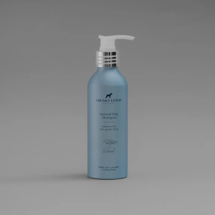 afbeelding van natuurlijke hondenshampoo packshot